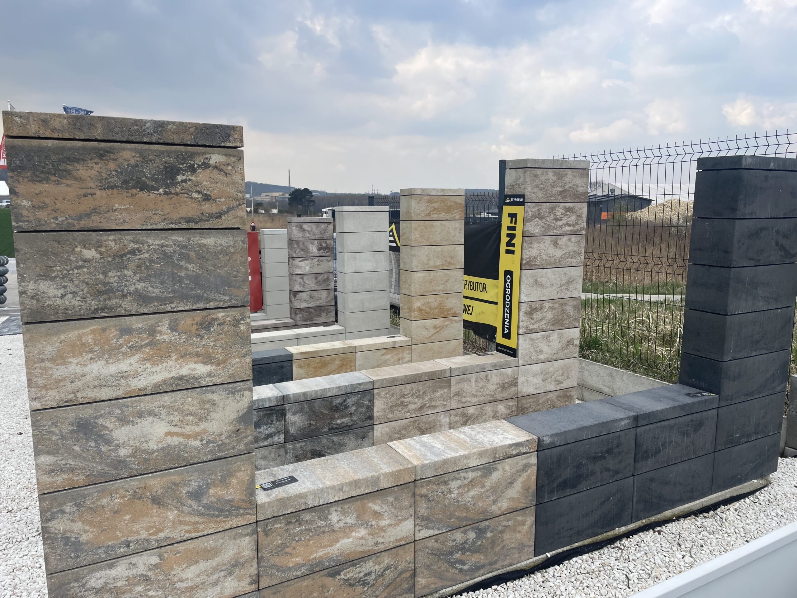 Pustak ogrodzeniowy 36x36cm FINI grafit