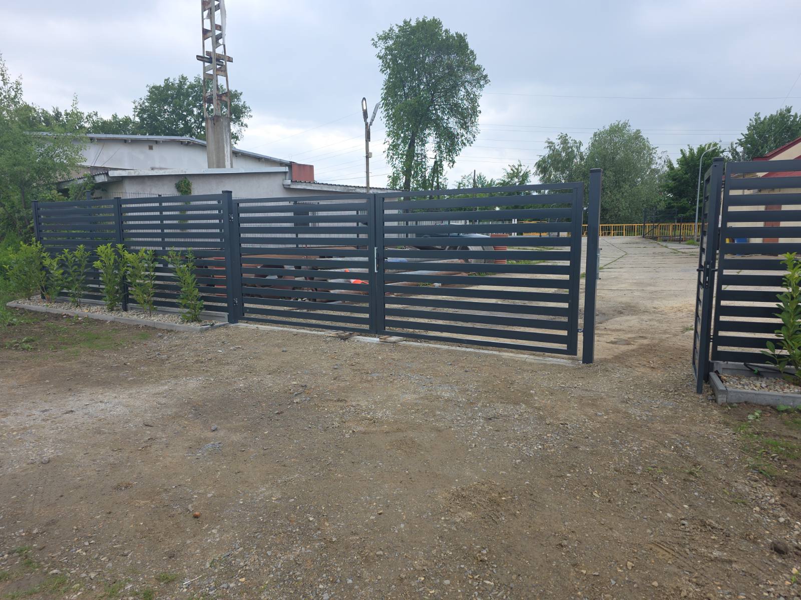 Przęsło aluminiowe 170x250cm profil poziomo 100x20mm malowane proszkowo