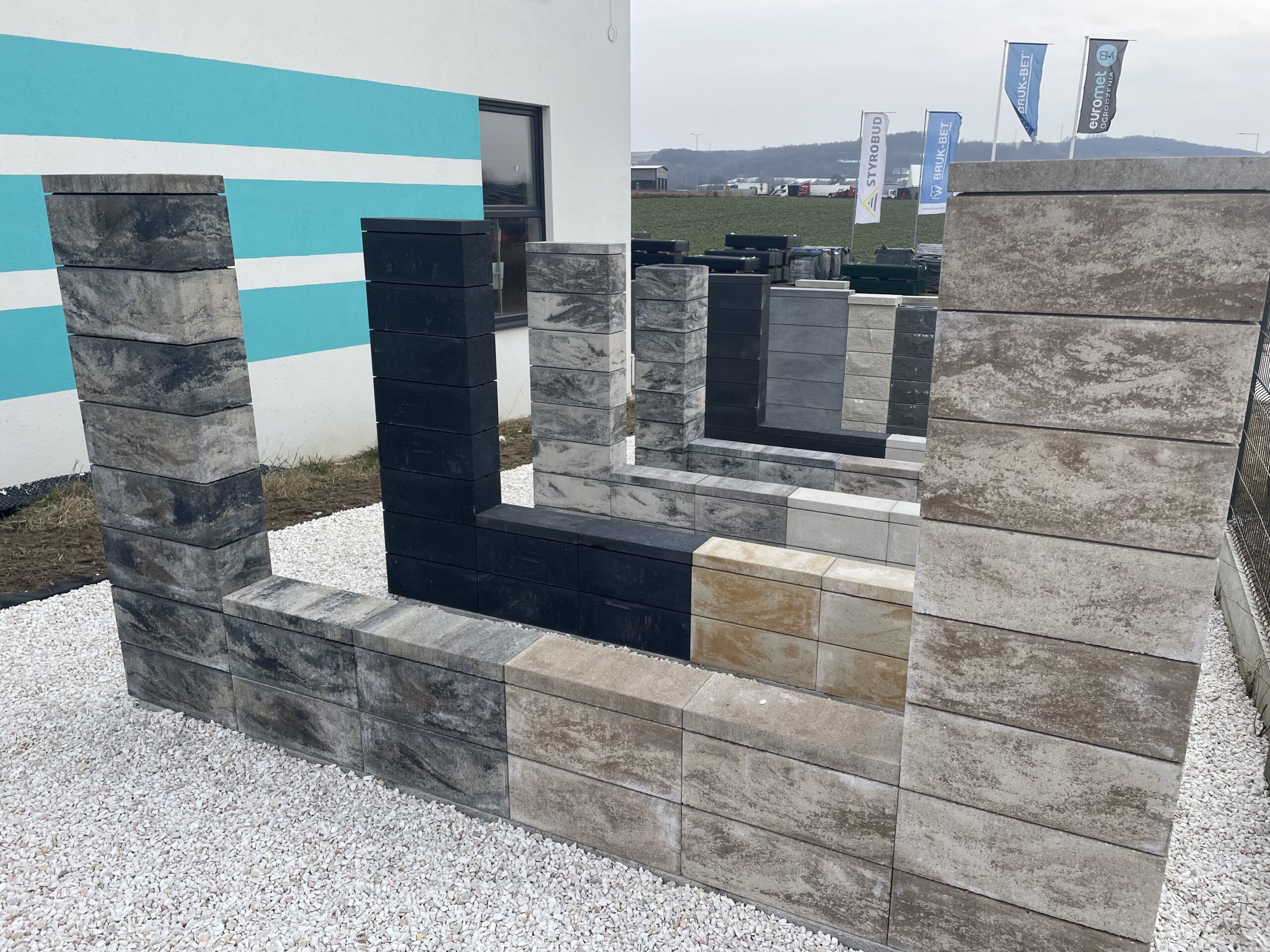 Pustak ogrodzeniowy 36x36x20cm Fini Stalowo Biały