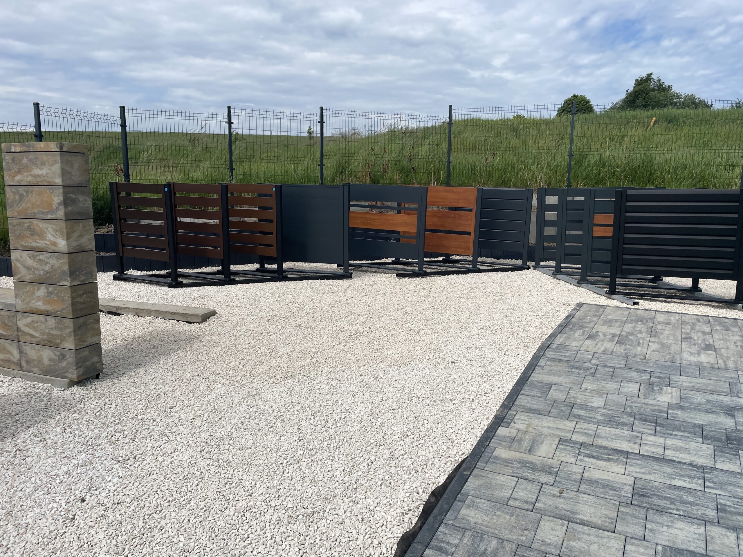 Profil aluminiowy 100x20x1,5mm 200cm malowany grafit czarny