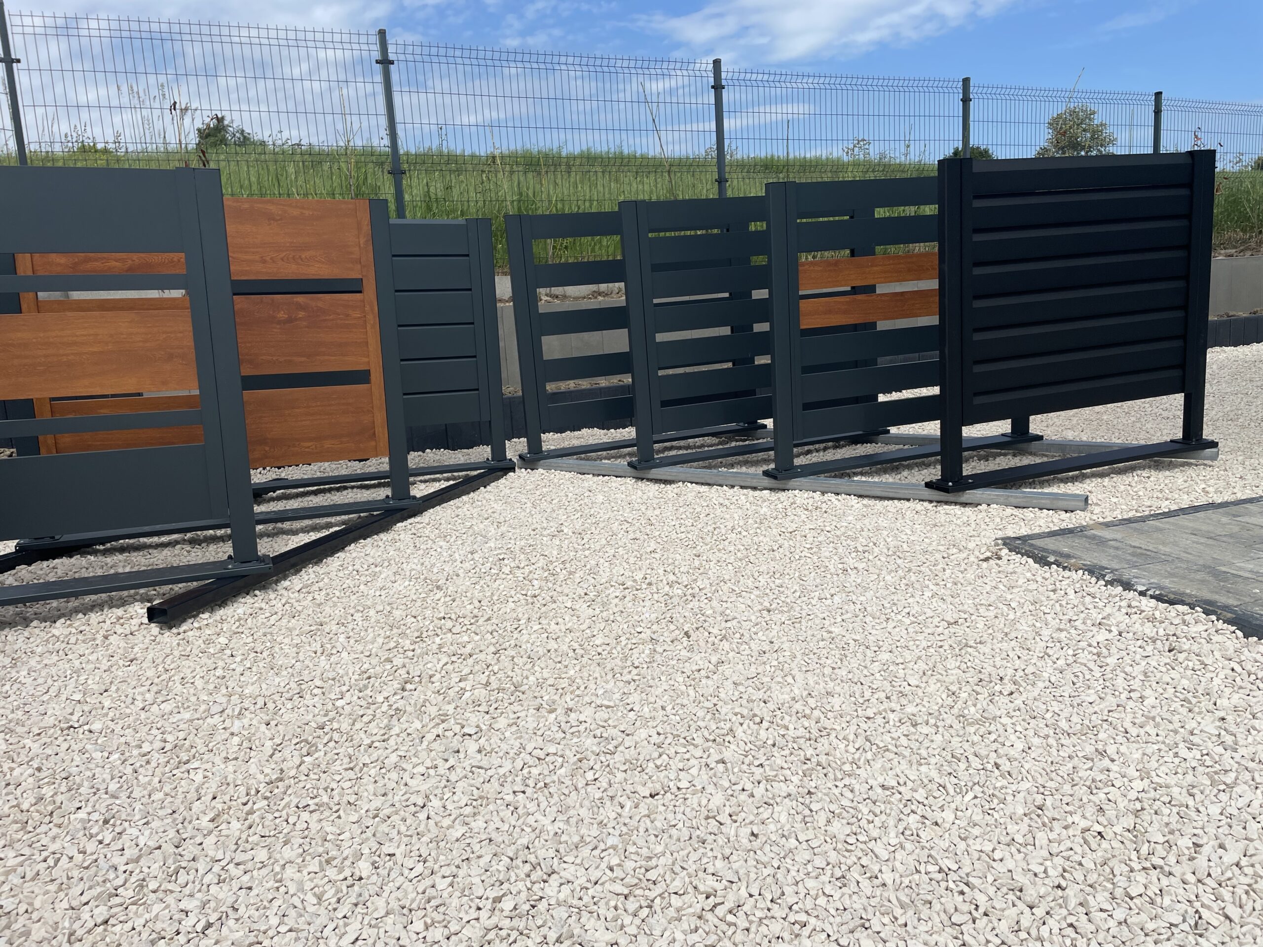 Profil aluminiowy 100x20x1,5mm 200cm malowany grafit czarny