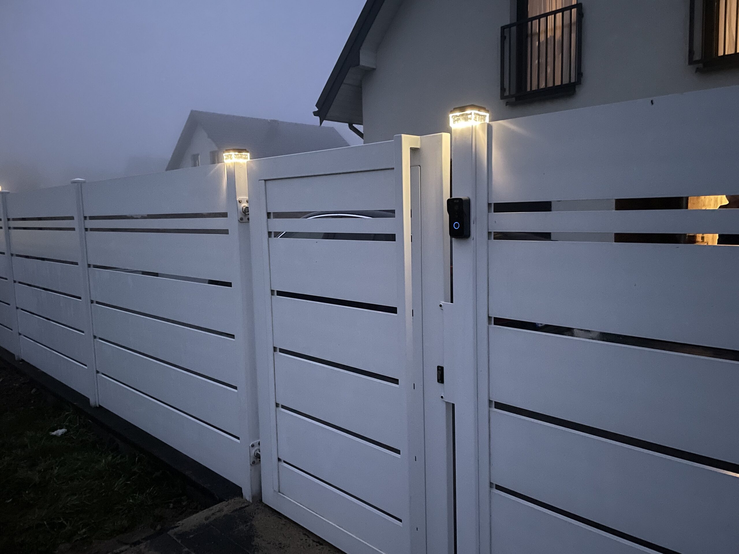 Słupek ogrodzeniowy 100x100x3mm ocynk malowany