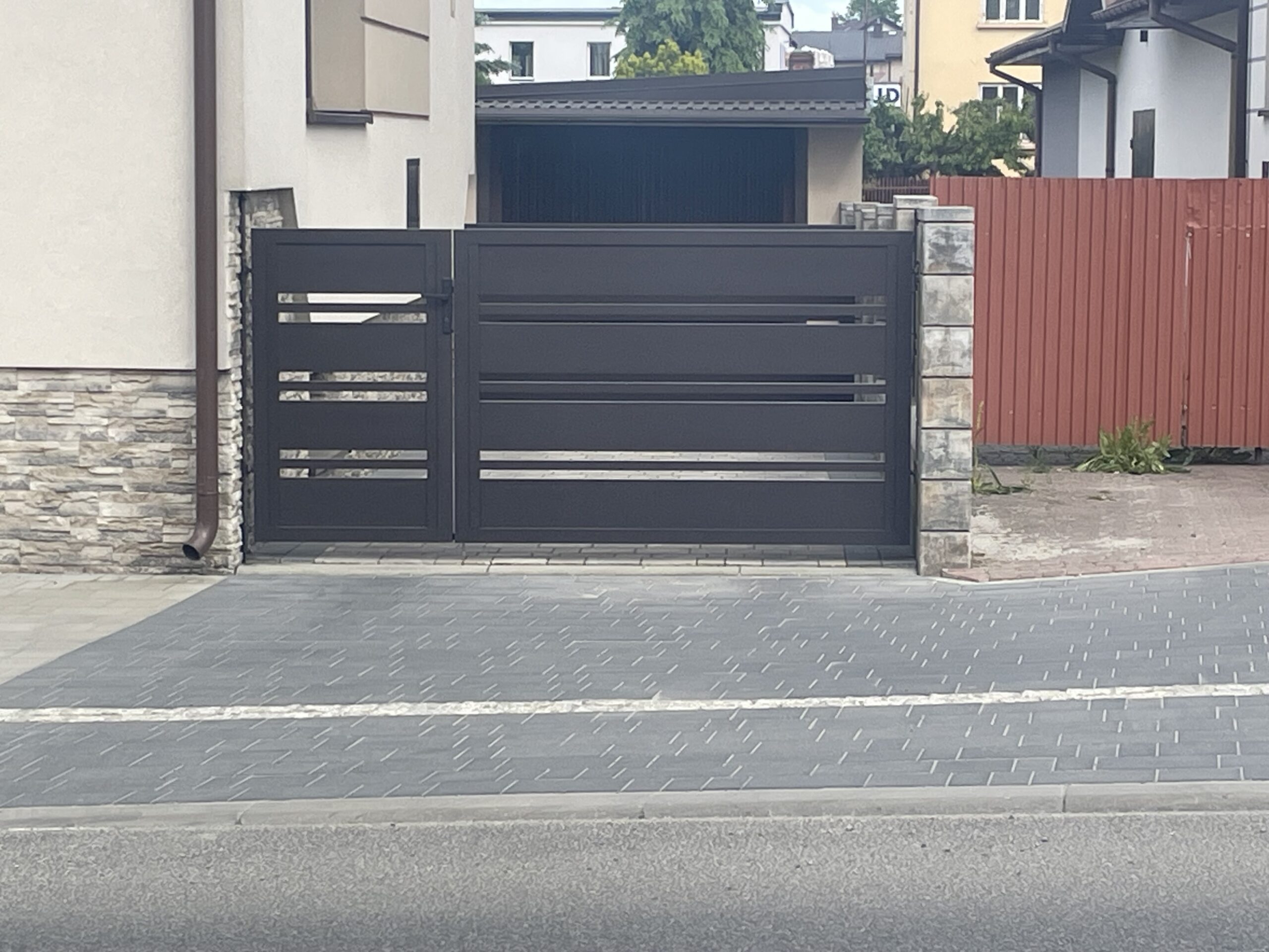 Brama przesuwna aluminiowa 150x500cm szeroki profil