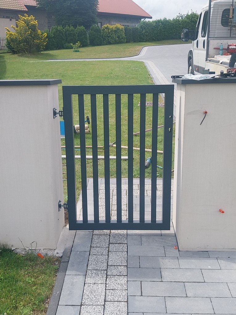 Przęsła ogrodzeniowe aluminiowe pionowe