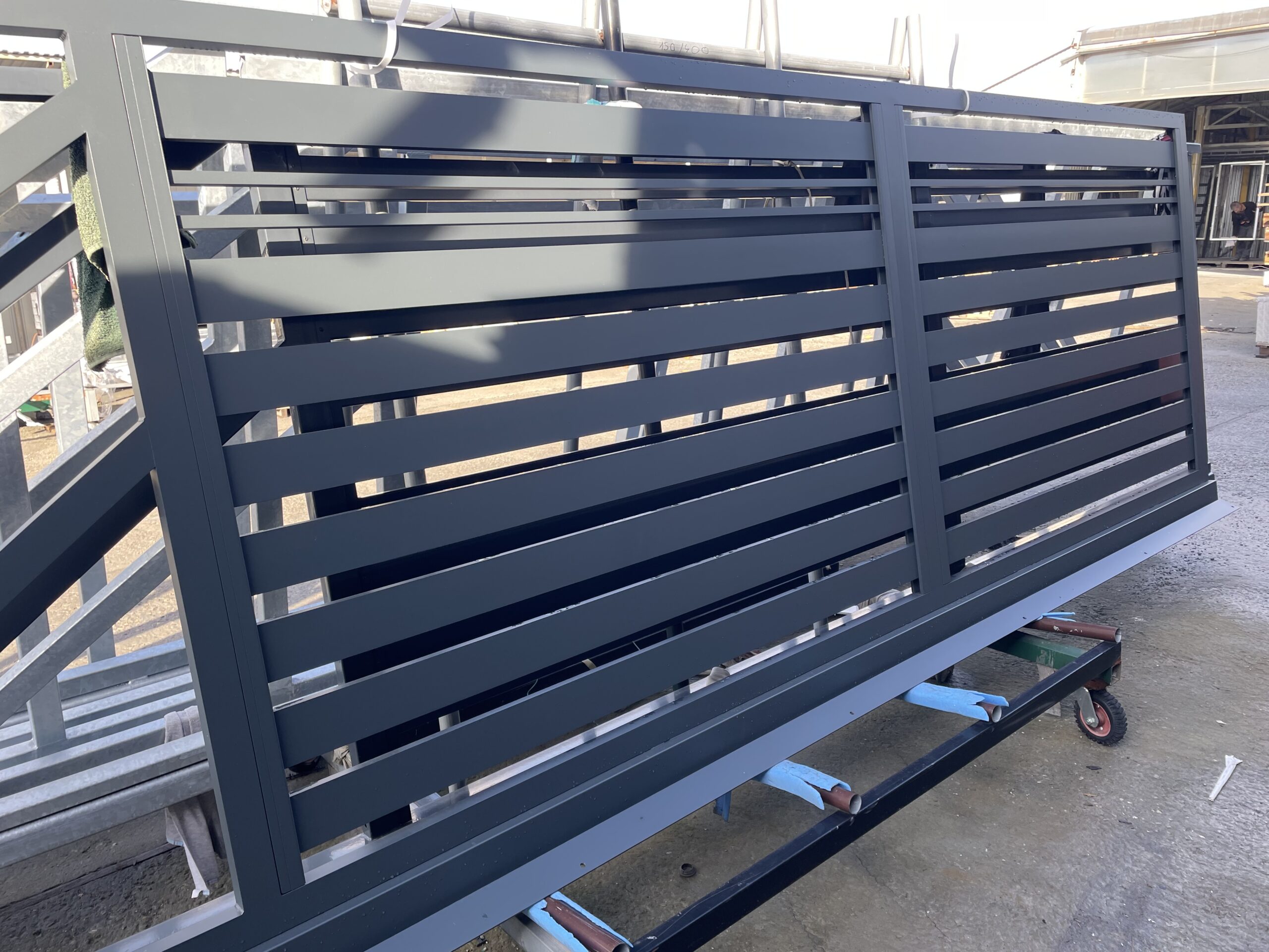 Brama przesuwna aluminiowa 160x400cm grafit