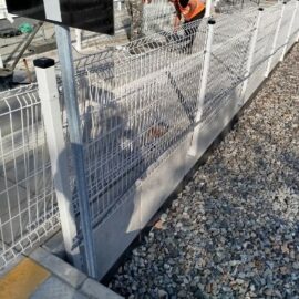 Słupek ogrodzeniowy 60x60x2mm 150cm ral 7047 przykręcany