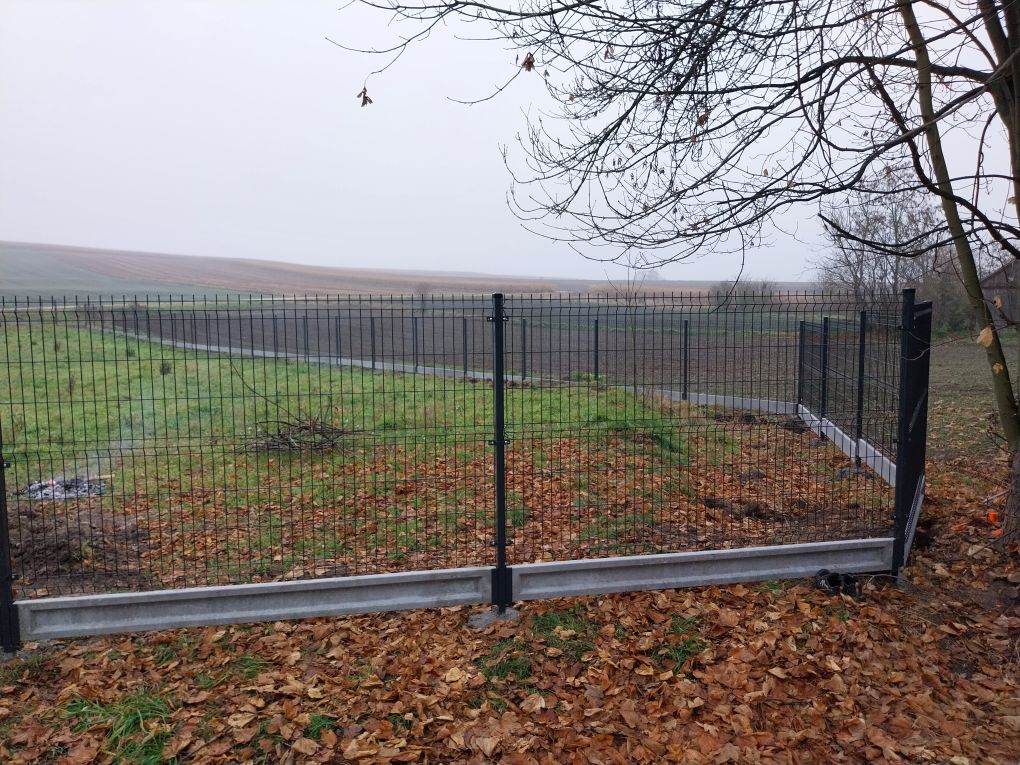 Podmurówka betonowa 20x246x5cm tłoczona ogrodzeniowa