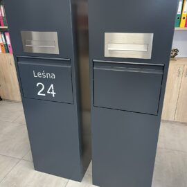 Słupek Paczkomat Multibox 170x50cm malowany