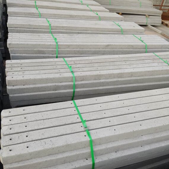 Słupek betonowy 300cm leśny sadowniczy zbrojony Mocny