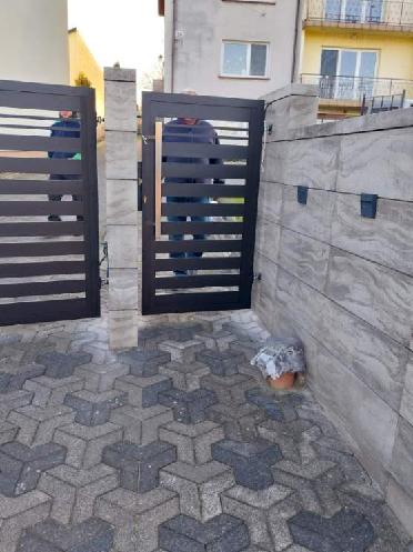 Daszek ogrodzeniowy 80x19cm betonowy różne kolory