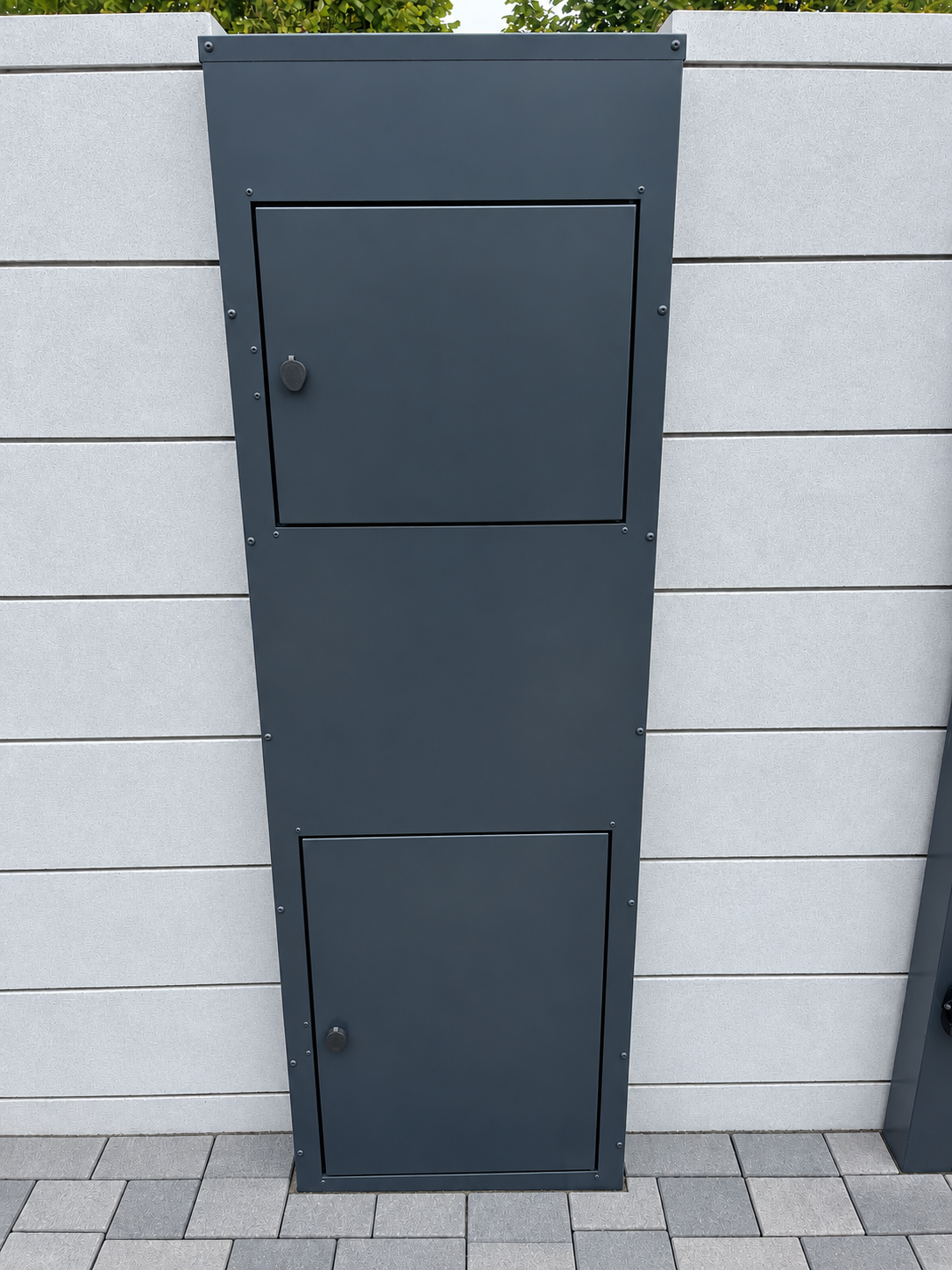 Słupek Paczkomat Multibox 160x50cm aluminiowy